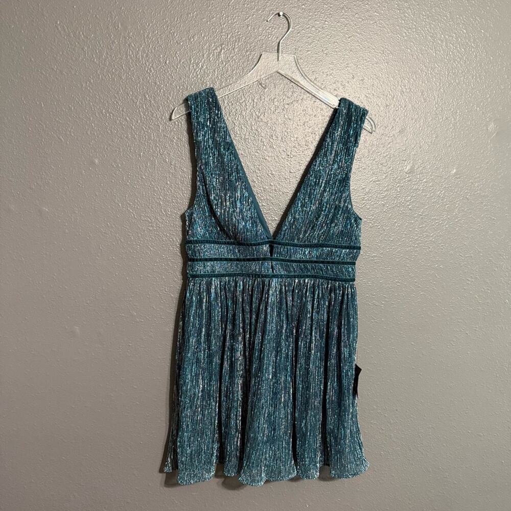 Lulu's NWT Smokeshow Teal Metallic Mini Dress Size M - Picture 2 of 8